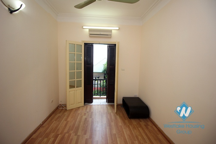 Budget house for rent in Hoang hoa tham, Ba Dinh